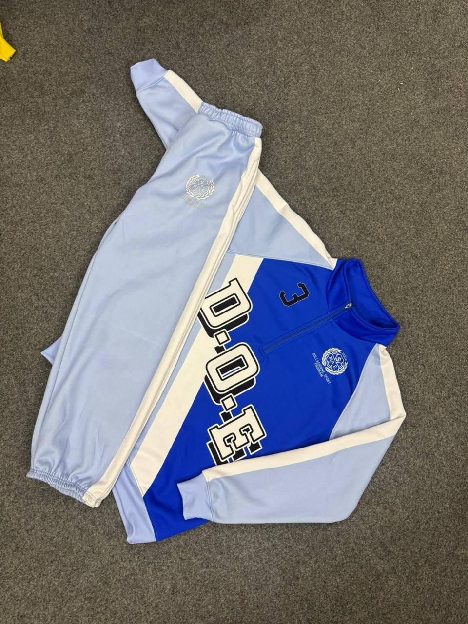Quarter Zip $ME sports program set