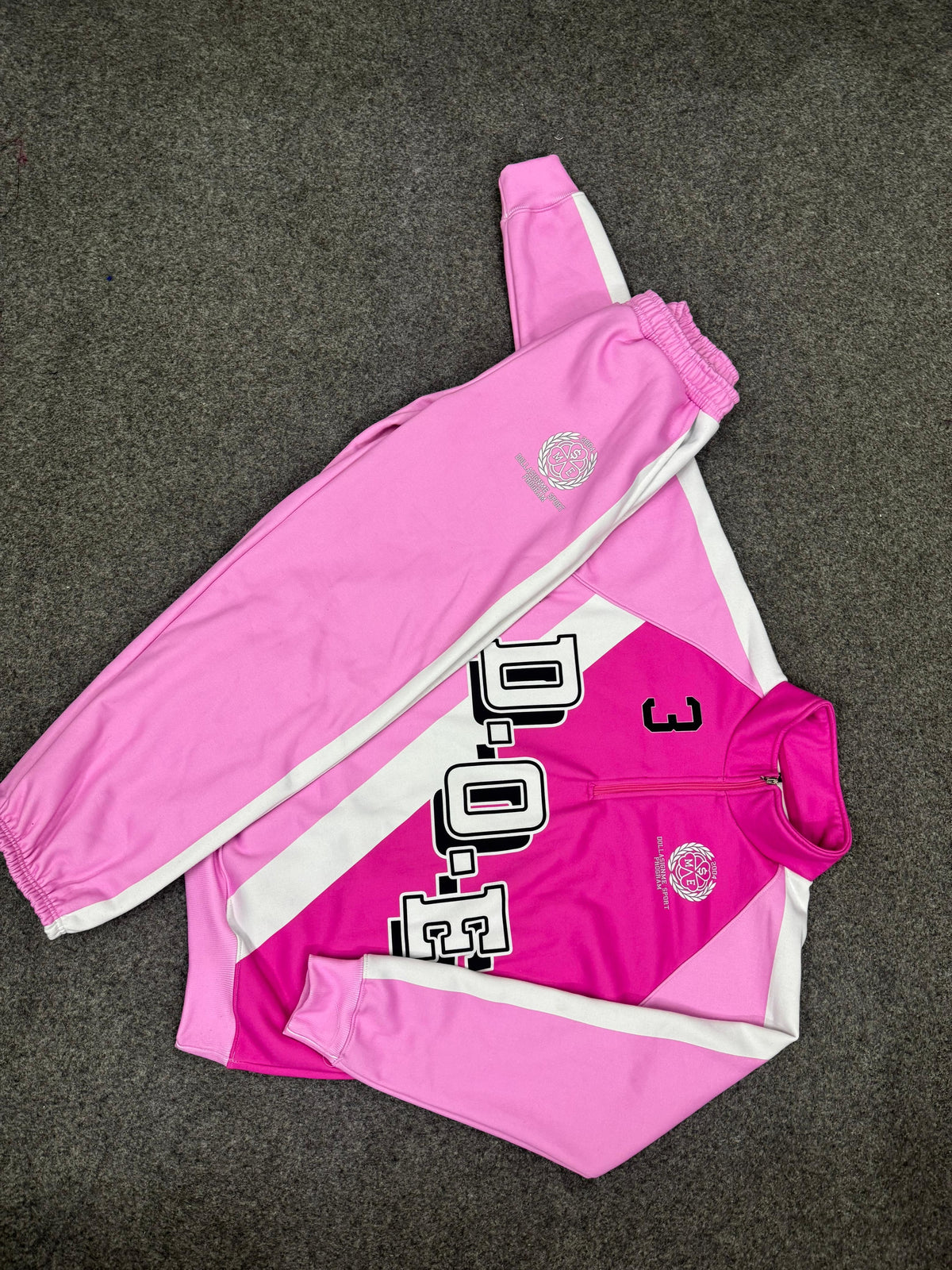 Quarter Zip $ME sports program set